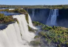 Chiêm ngưỡng vẻ đẹp hùng vĩ của thác nước Iguazu khi du lịch Brazil